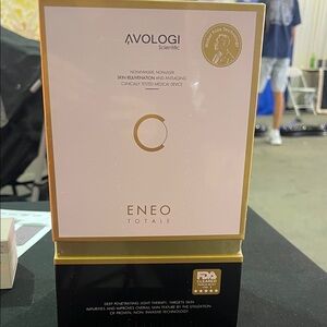 Eneo Totale Skin Rejuvenation Device - Gold